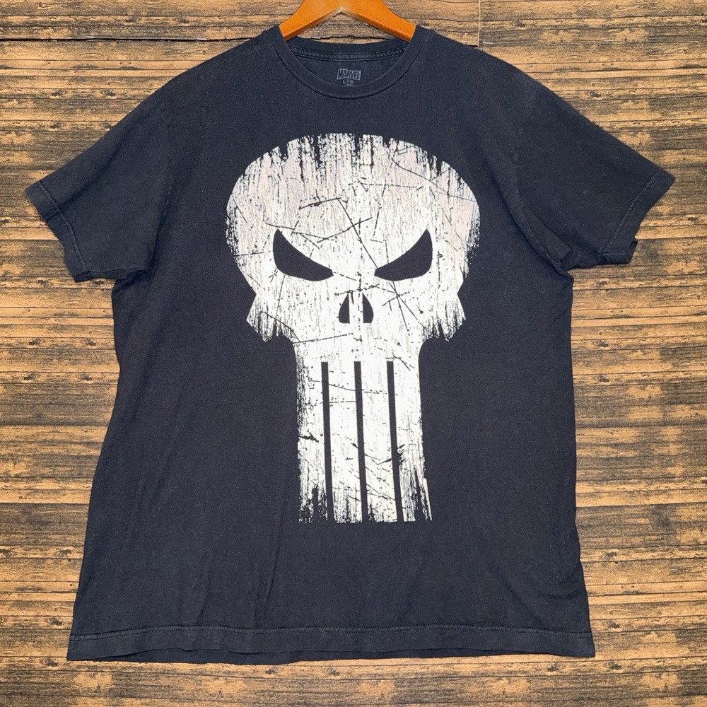 Marvel The Punisher Skull Graphic T Shirt Black Size L